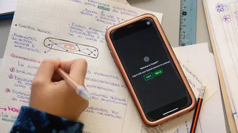IA en las escuelas: un informe destaca los beneficios y desafíos del uso sin planificación
