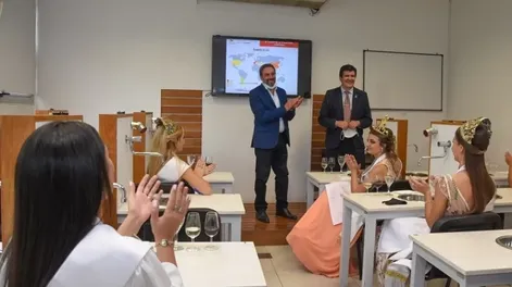 El INV capacitó a reinas y embajadoras