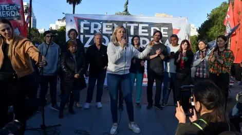 Bregman: “No se puede votar ni a salvadores individuales ni con la nariz tapada”
