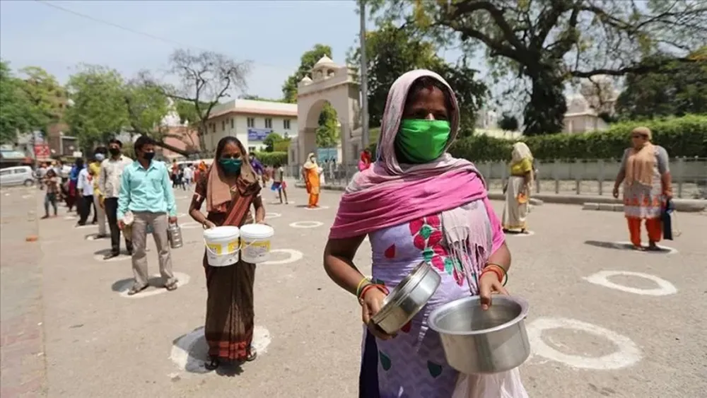 A un año de los primeros casos, el mundo registra las peores cifras diarias de contagios y muertos