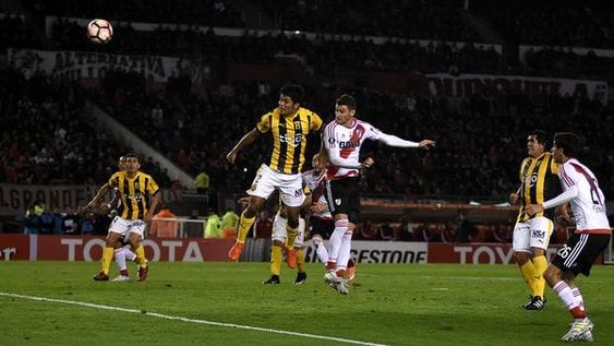 River empató y pasó a cuartos, pero dejó dudas en el trámite del juego
