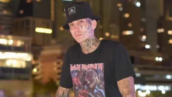 Un ex Gran Hermano quiso agredir a su ex y fue apuñalado por el actual novio de la mujer