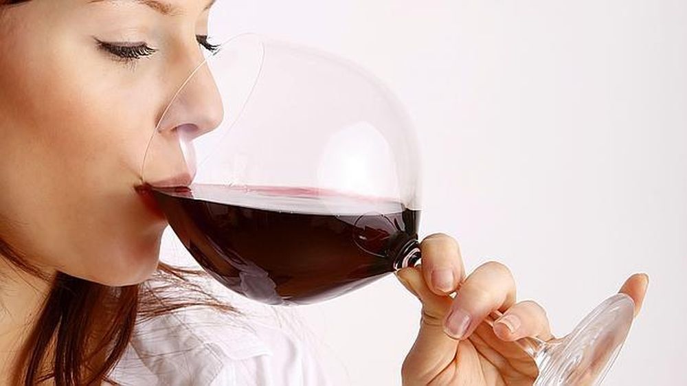 Tomar una copa de vino antes de acostarse, ¿bueno o malo?