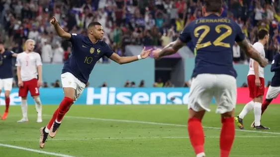 Francia superó a Dinamarca, se metió en octavos y sigue firme en la defensa del título