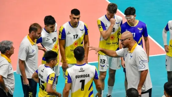 MOLINA HABLA Y TODOS ESCUCHAN. Gustavo analizó para DIARIO DE CUYO lo que le resta a su equipo para coronarse campeón del torneo de la segunda división del vóleibol argentino.