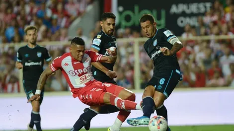 Unión se hizo fuerte de local contra Atlético Tucumán y está arriba en Zona 1