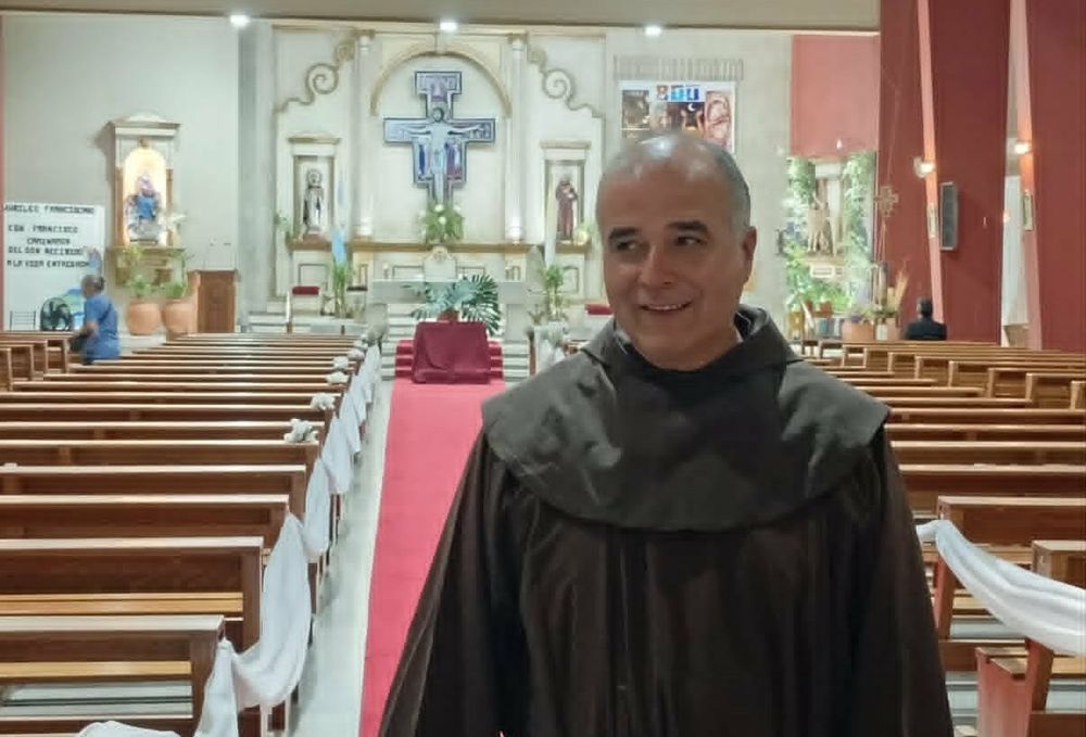 El sacerdote santafecino Juan Velásquez, nuevo párroco de San Francisco