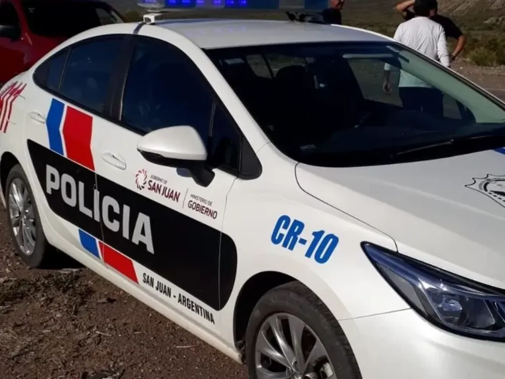 Cayó por sorpresa al festejo de Año Nuevo para trompear y amenazar de muerte a su mujer