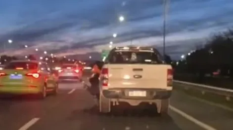 Córdoba: evitó un control de alcoholemia y arrastró a un policía