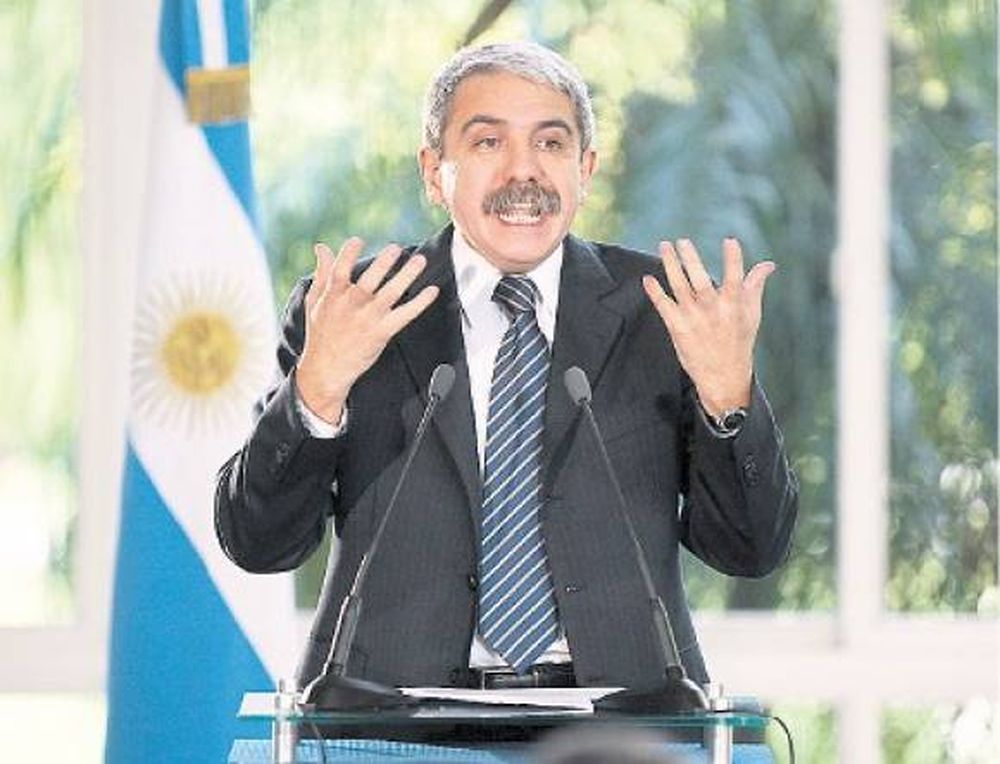 Aníbal Fernández: “no pensamos bajar los brazos”.