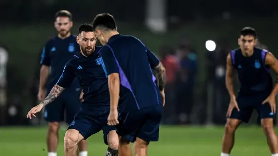 El último entrenamiento del seleccionado argentino fue un “picado” con toda la delegación