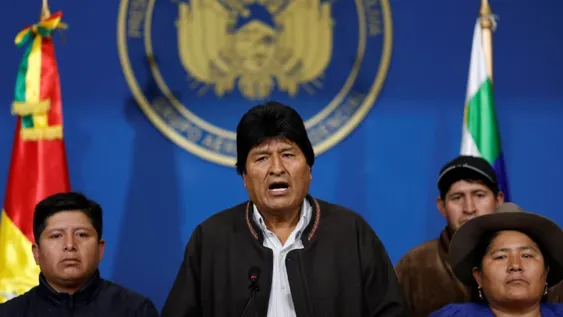 En medio de la tensión en Bolivia, Evo Morales renunció a la presidencia