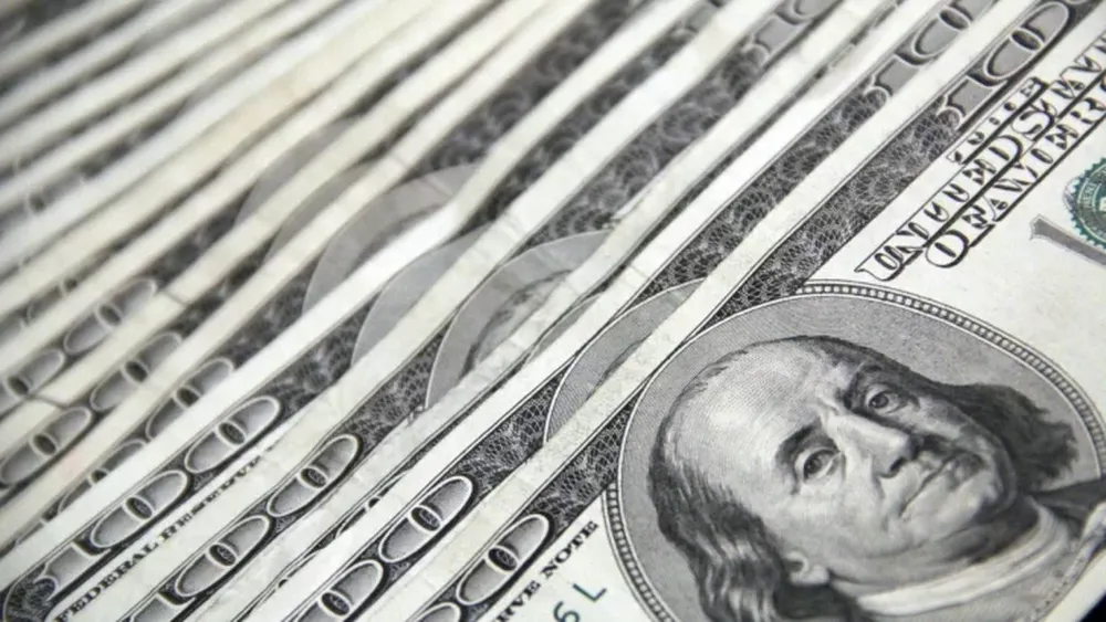 El dólar blue tuvo un nuevo descenso de dos pesos