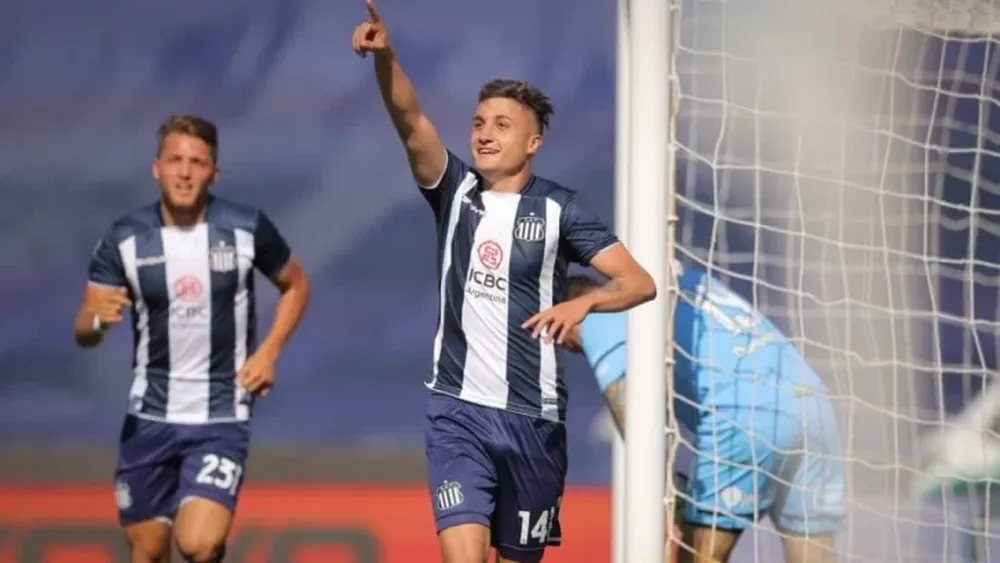 Talleres goleó a Central y se consolida en la tabla