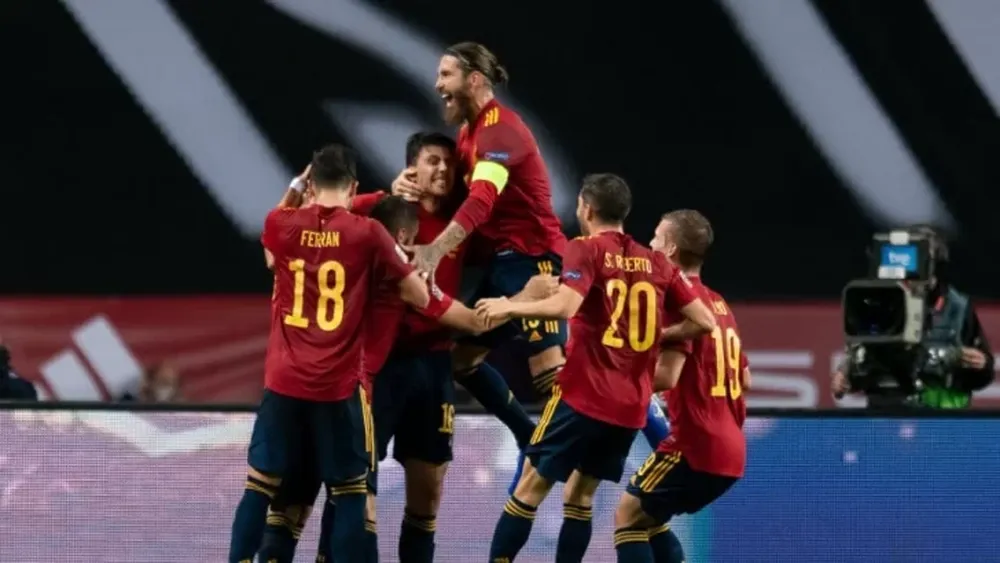 España se clasificó ante Alemania que sufrió su peor derrota en casi 90 años: 6-0