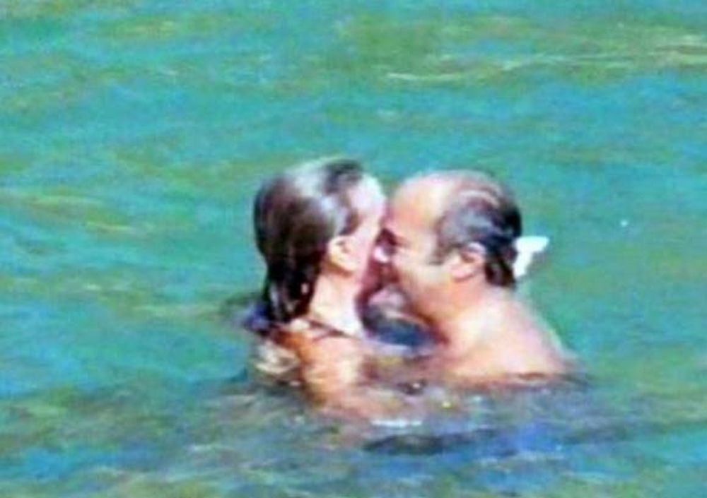 Obispo argentino, en la mira por unas fotos