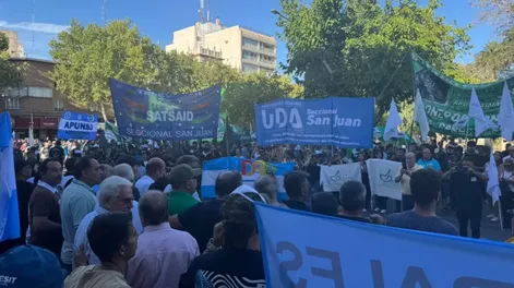 En San Juan la CGT también marchó contra la reforma laboral que promueve Javier Milei