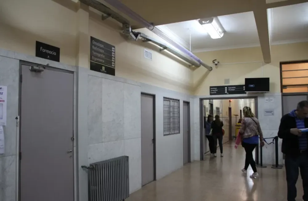 Su auto tenía una pérdida de gas, prendió un cigarrillo y se produjo una explosión