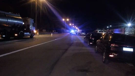 Hallan a un hombre asesinado y a otro herido a la vera de una autopista puntana