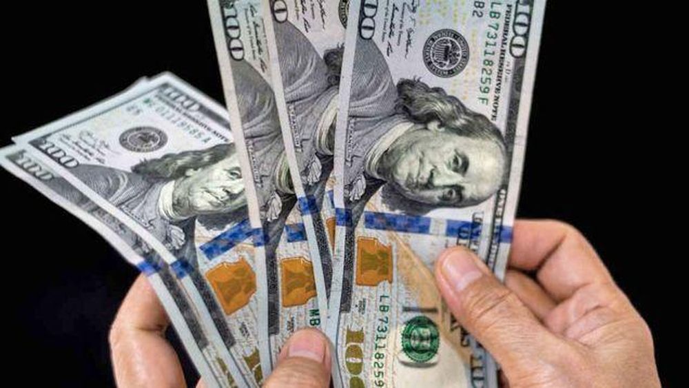 El dólar blue trepó a $753