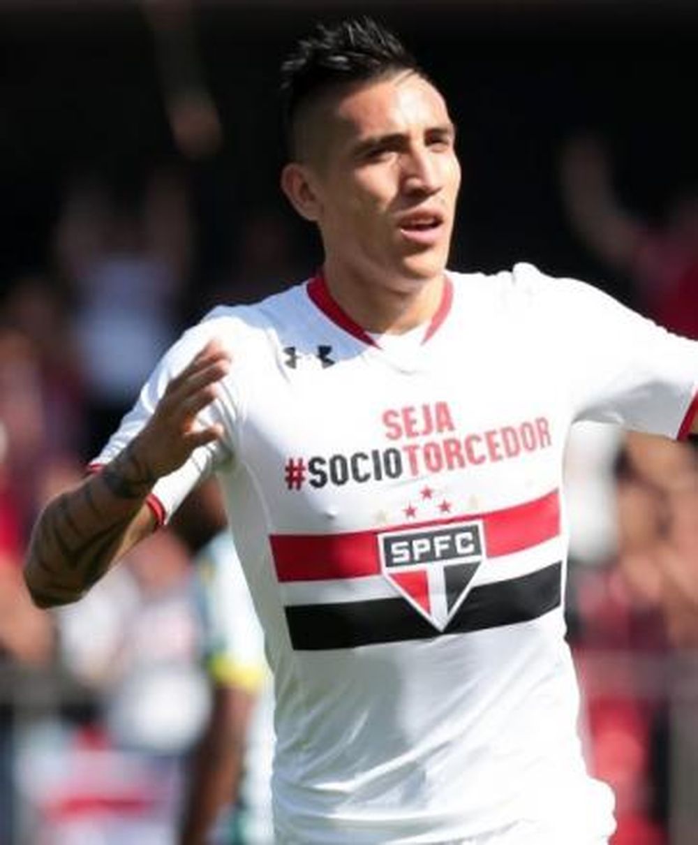 Centurión, a un paso de ser refuerzo