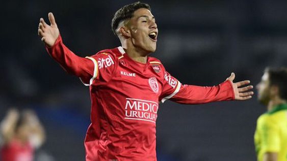 Un volante uruguayo, el 10mo nuevo