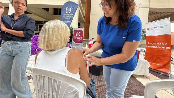 La Plaza Seca del Centro Cívico se convirtió en un centro de salud con atención exclusiva para mujeres en el marco del Día Internacional de la Mujer.
