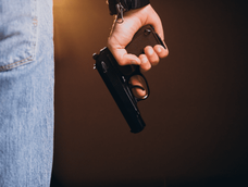 El joven fue condenado por la amenaza de muerte y por tener antecedentes penales. El joven fue condenado por la amenaza de muerte y por tener antecedentes penales.