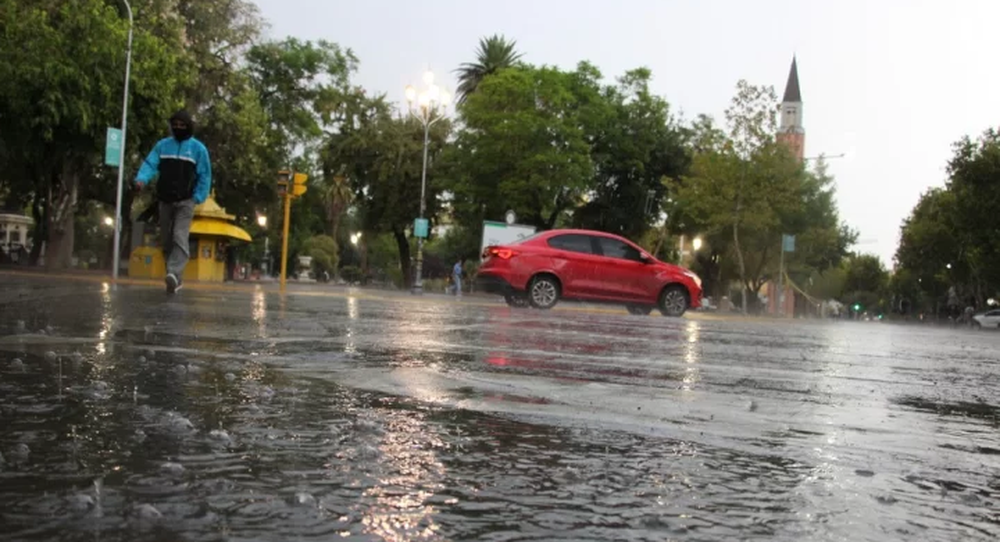 Viento Sur y lluvias fuertes se prevén en San Juan.