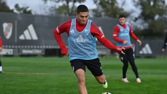 INTACTO, demostró en la práctica de ayer el volante colombiano, que por lo visto podría ser convocado para el clásico del domingo.