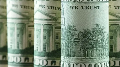 El dólar blue cede a $250 y se aleja de los precios récord de esta semana