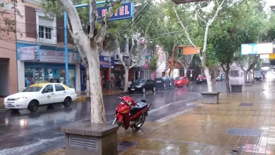 Un breve chaparrón trajo alivio a varios distritos de San Juan