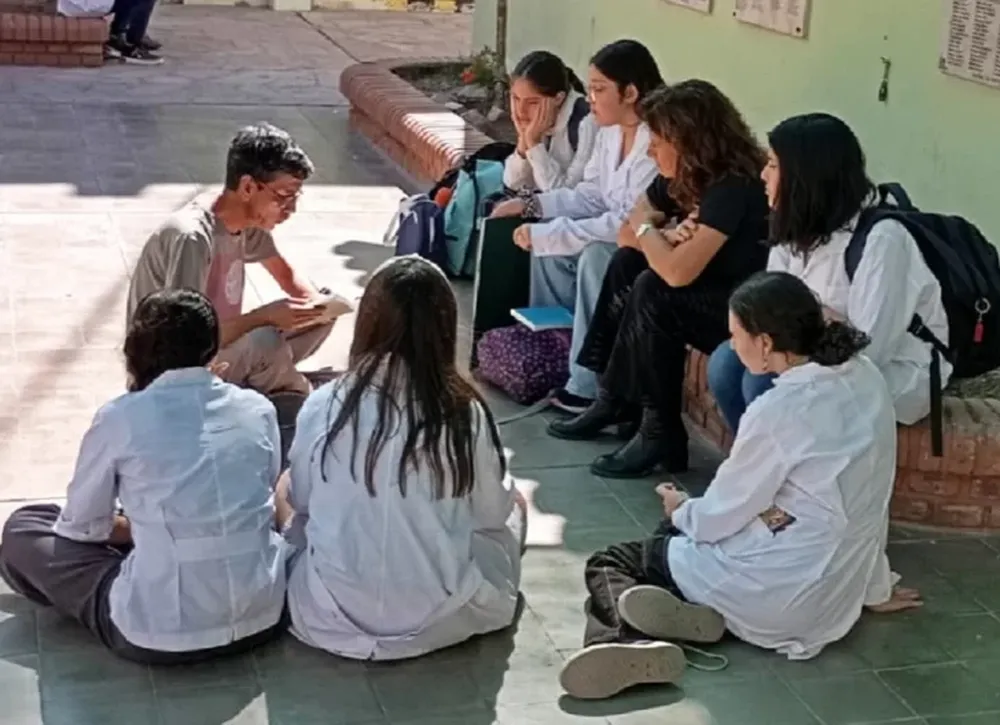 Club de lectura en el Central Universitario