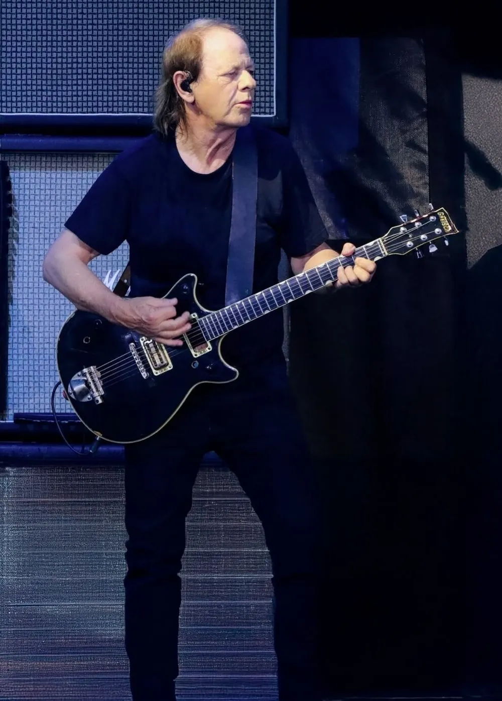 El guitarrista de AC/DC Stevie Young fue dado de alta y se prepara para el show del lunes en River