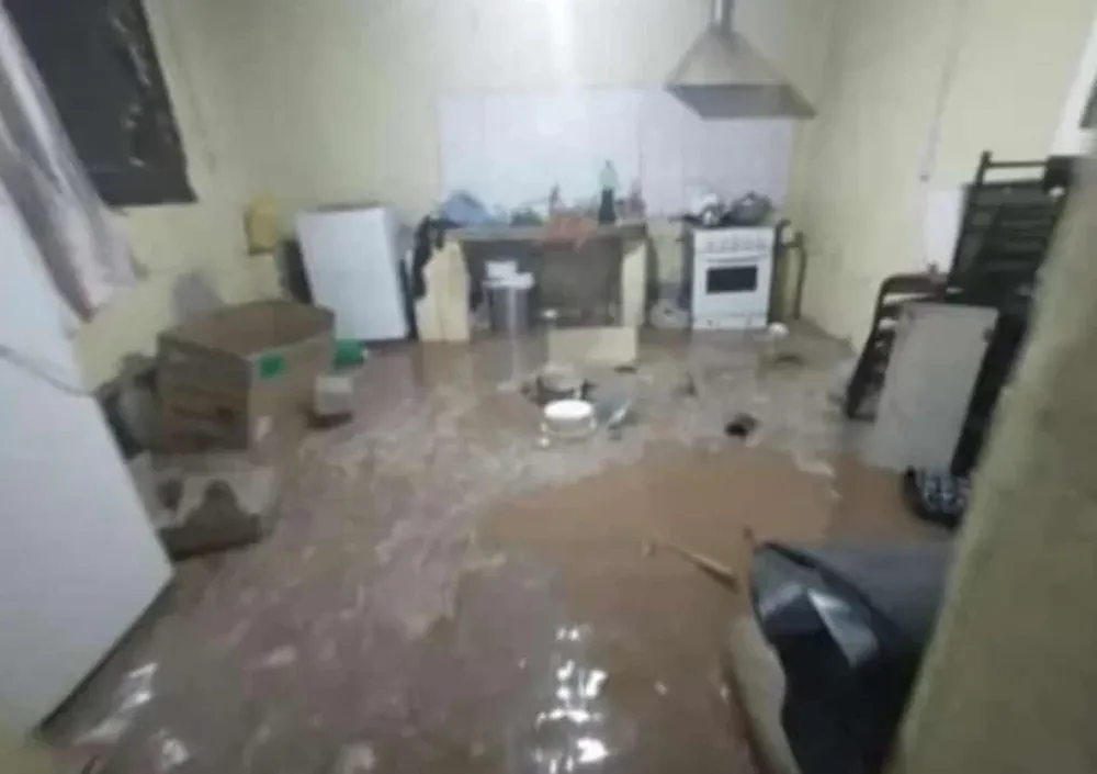 Dañina creciente en Barreal: confirman que hay 3 familias evacuadas y 30 casas con “serios daños”