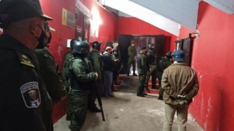 La Policía neutralizó una sala búnker de la barra de Newell’s en el Coloso Bielsa