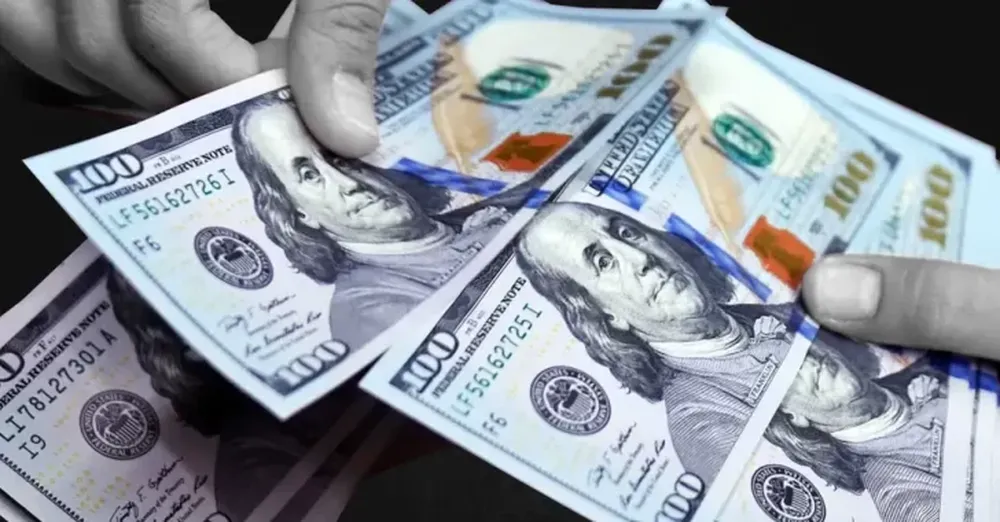 El dólar oficial volvió a ubicarse por encima de los $1.400 en el mercado mayorista argentino.