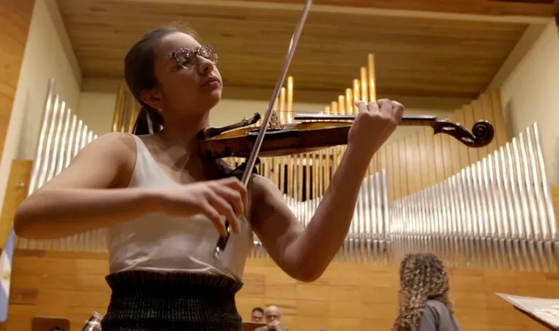 La talentosa Pilar Policano debutará en el Auditorio Juan Victoria hoy viernes 24 de octubre