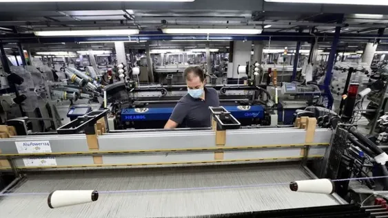 Según el Indec, la economía cayó 9,9% en 2020