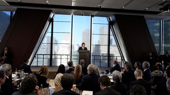 argentina week: el gobierno de milei defendio el ajuste como via para atraer inversiones