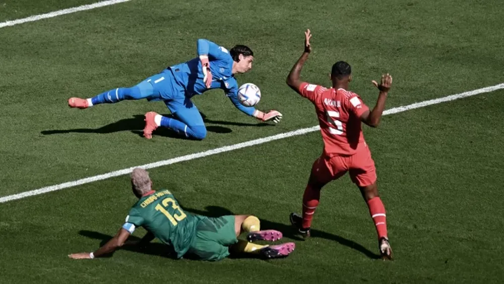 Suiza le ganó 1 a 0 a Camerún con un gol de Breel Embolo