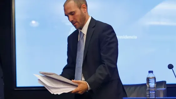 Sin anuncios, Guzmán explicó un plan contra el “virtual default”