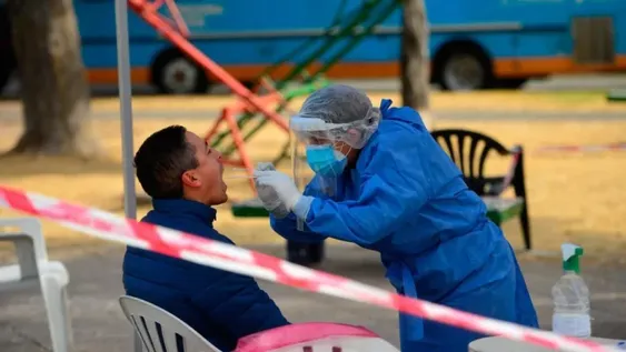 Detectaron en Córdoba la presencia de las cepas de Río de Janeiro, Reino Unido y Manaos