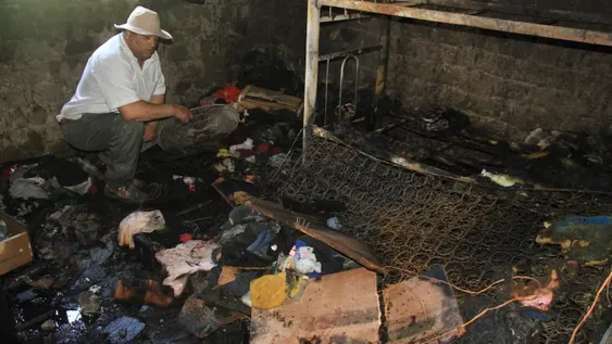 Son 14, pobres y un incendio los dejó sin nada