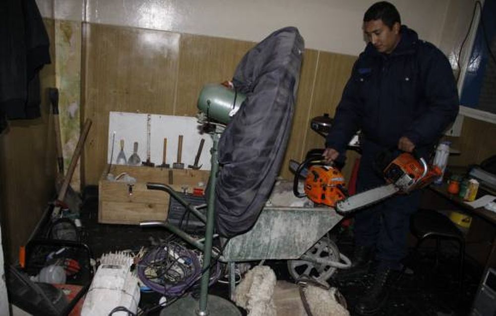 Apresan a casero por saquear finca