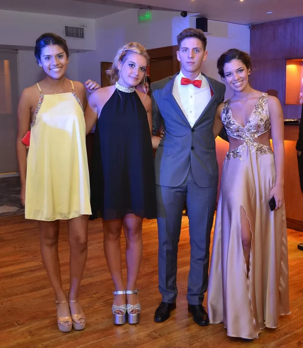 Egresados del Colegio Nuestra Señora de la Medalla Milagrosa