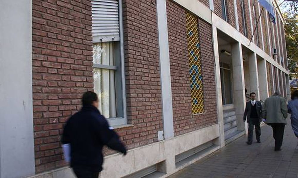 Un reo fugó de los Juzgados federales por una ventana