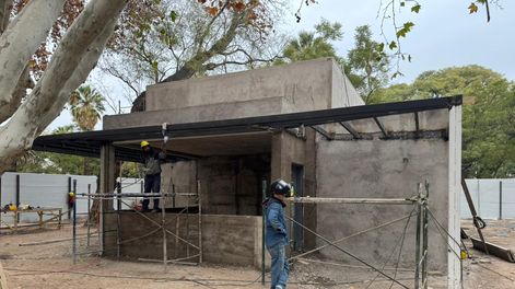 La construcción de los nuevos edificios dentro del Parque de Mayo tiene un 30% de avance.