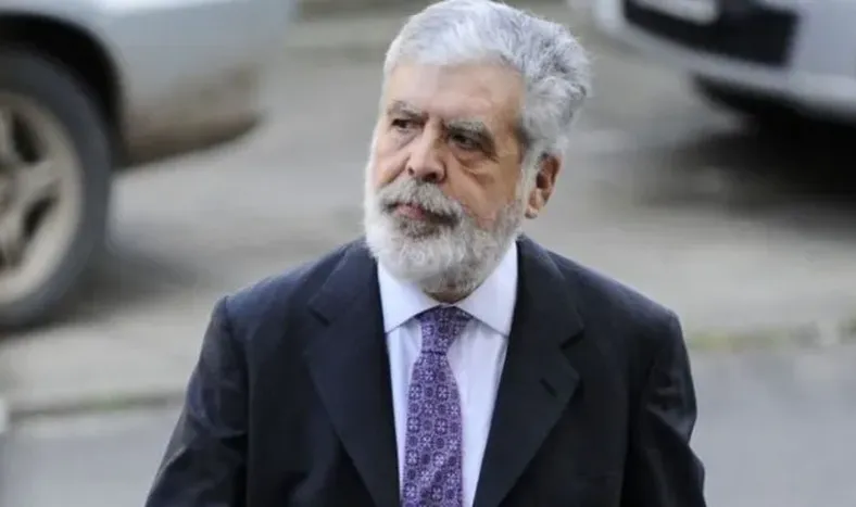 Julio De Vido obtuvo la prisión domiciliaria.