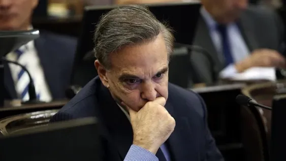 Antes del tratamiento del Presupuesto, se rompió el bloque del PJ